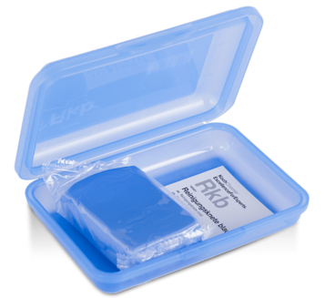 Глина полировочная синяя Reinigungsknete Blau 200гр KOCHCHEMIE 