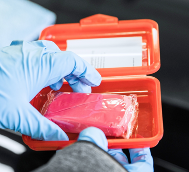 Глина полировочная красная Reinigungsknete Rot 200гр KOCHCHEMIE  