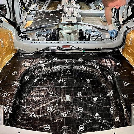 Вибродемпфирующий материал STP plus Aero (0,75х0,47)